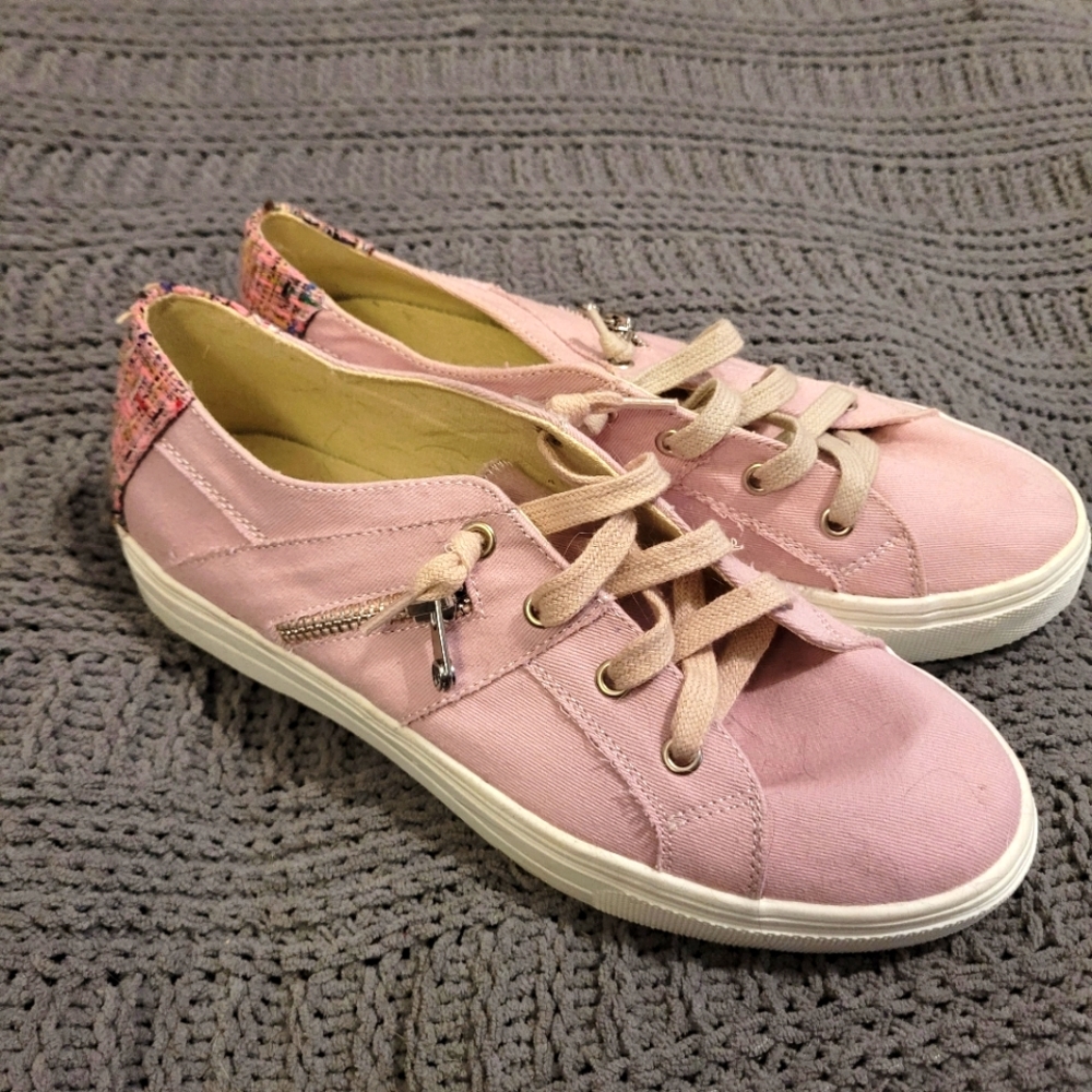 NEW Jolimall size 9 pink sneakers with side zipper.
